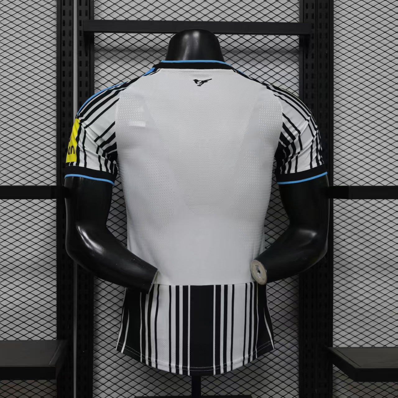 Newcastle United Home Jersey 26-27